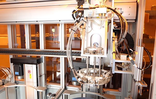 產(chǎn)品、解決方案與服務(wù)